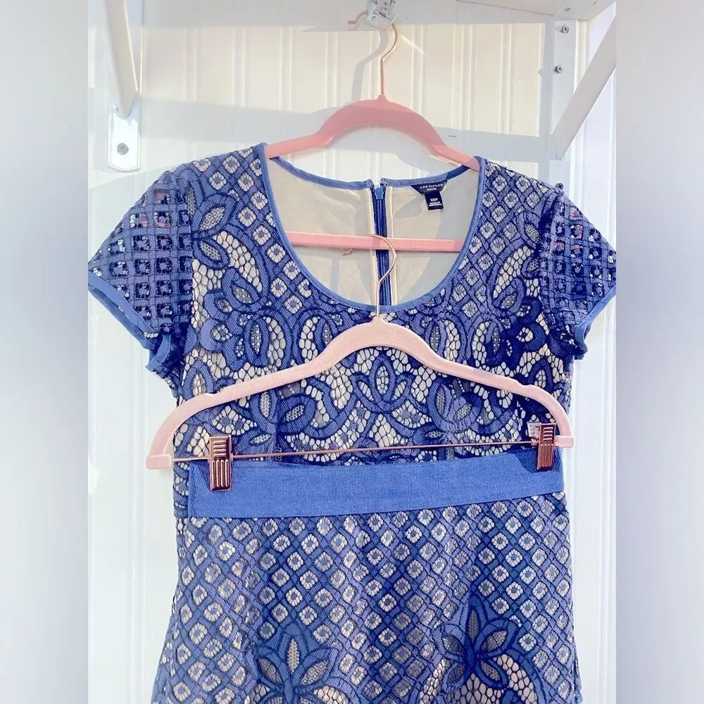 Ann Taylor skirt‎ set with elegant lace detailing Top Sz XSP. Btm 4P